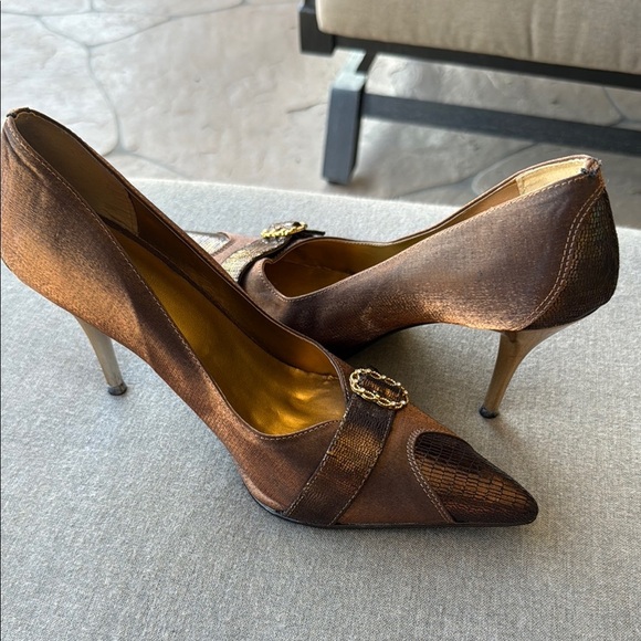 Crysalis Brown High Heels With Gorgeous Detail - Picture 1 of 6